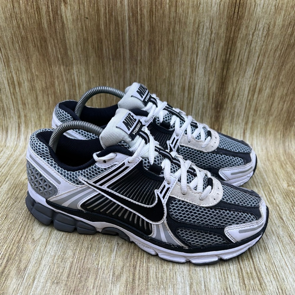 Nike Zoom Vomero 5 SE SP Men's Size 8 Dark Grey White Black Shoes CI1694-001
